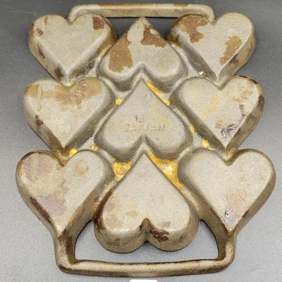 Cast Iron Heart Shaped Gem Pan