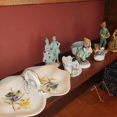 Porcelain figures lot