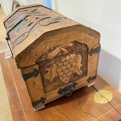 Handmade Wooden Trunk w/ Key (BR-SS)