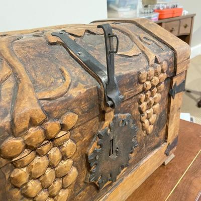 Handmade Wooden Trunk w/ Key (BR-SS)