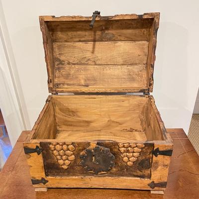 Handmade Wooden Trunk w/ Key (BR-SS)