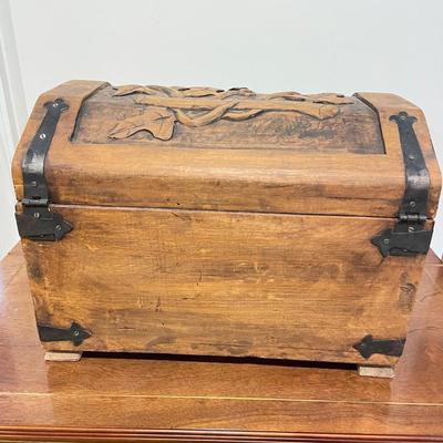 Handmade Wooden Trunk w/ Key (BR-SS)