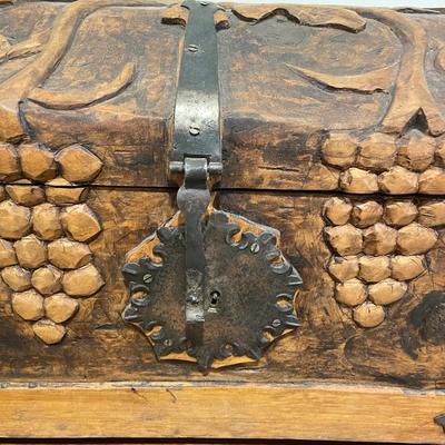 Handmade Wooden Trunk w/ Key (BR-SS)