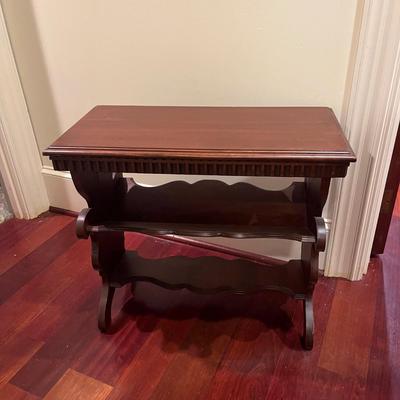 Wooden Side Table/Magazine Rack (O-MG)