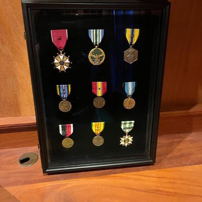 Military Badges, Pins & Medals (O-MG)