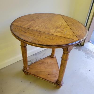 Round Drop Leaf Table (G-DW)