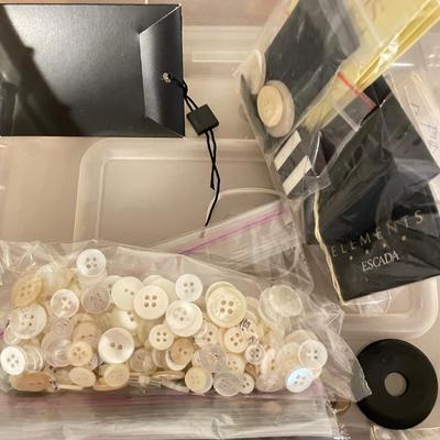 Ben Silver Buttons and More! (BR-SS)