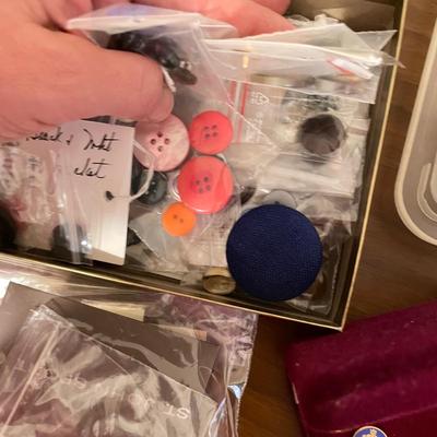 Ben Silver Buttons and More! (BR-SS)