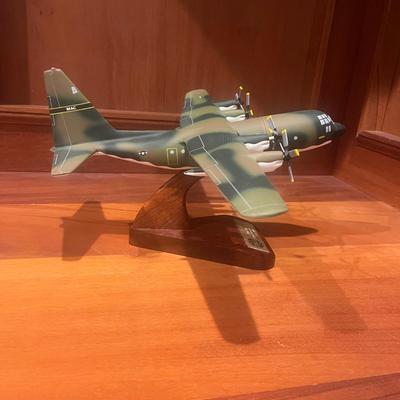Collection of Military Desk Model Aircraft Planes (O-MG)