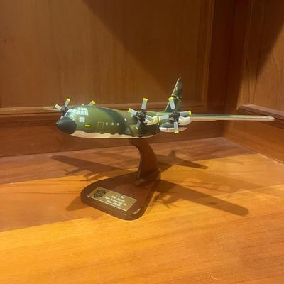 Collection of Military Desk Model Aircraft Planes (O-MG)