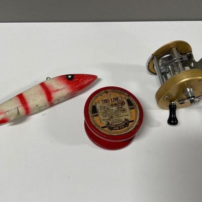 Vintage fishing lure and line