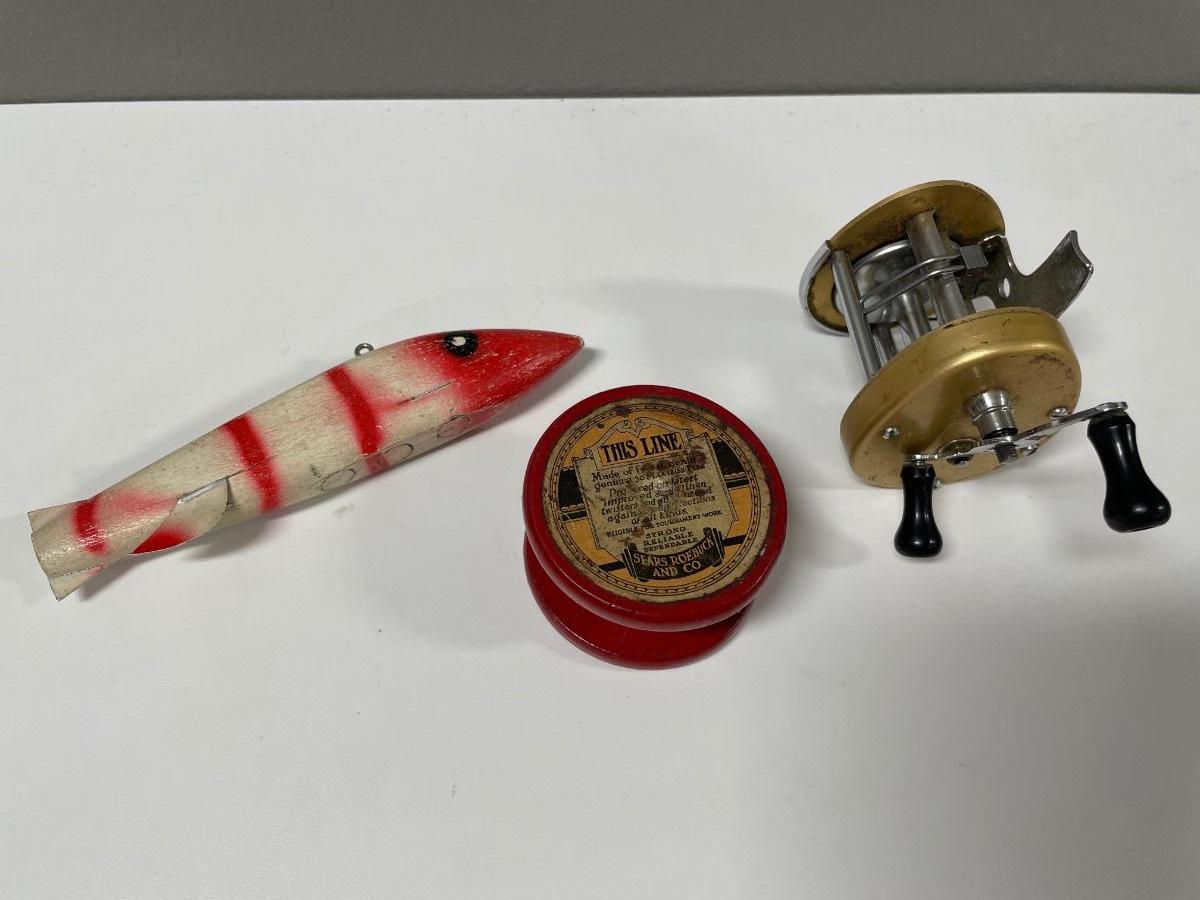 Vintage fishing lure and line