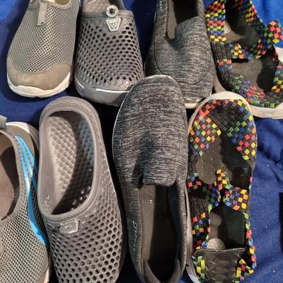 Shoes 4 pr  worn