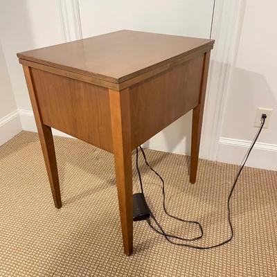 Singer Stylist Sewing Table (BR-SS)