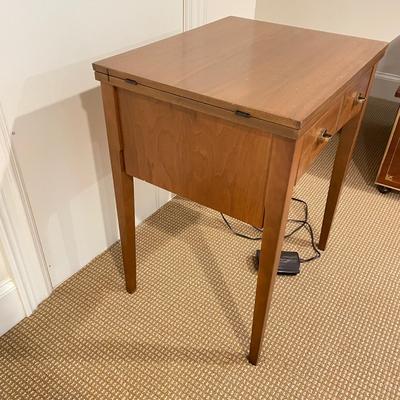 Singer Stylist Sewing Table (BR-SS)