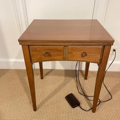 Singer Stylist Sewing Table (BR-SS)