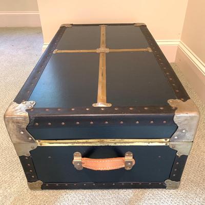 Navy Blue Steamer Trunk with Insert (UH-KW)