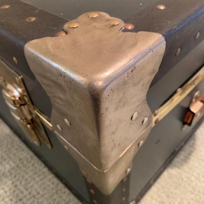 Navy Blue Steamer Trunk with Insert (UH-KW)
