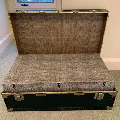 Navy Blue Steamer Trunk with Insert (UH-KW)