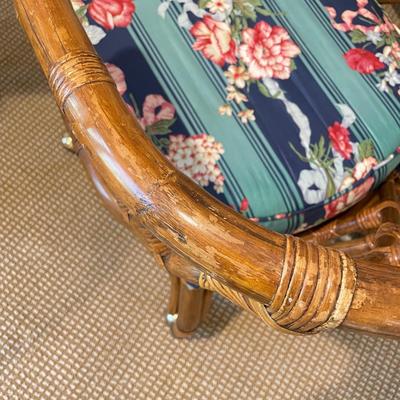 Bamboo Table with Four Chairs (BR-SS)
