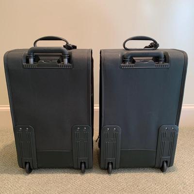 Green TUMI Rolling Luggage with Carry-on Bag (BR1-KW)