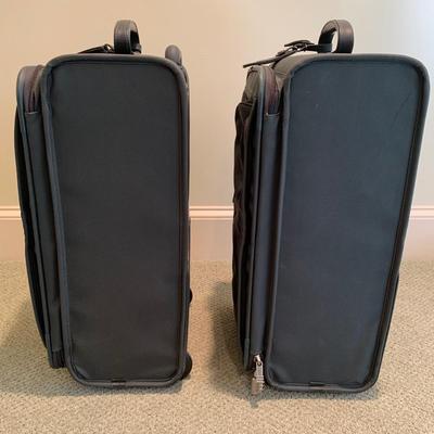 Green TUMI Rolling Luggage with Carry-on Bag (BR1-KW)