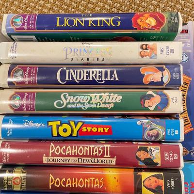 27 Childrenâ€™s Classic VHS Movies (BR-SS)