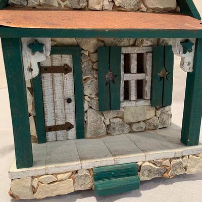 Handcrafted Birdhouse Collection (UH-KW)