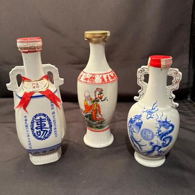Decorative Asian Bottles with Sealed Caps (B-KL)