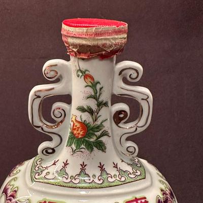 Decorative Asian Bottles with Sealed Caps (B-KL)