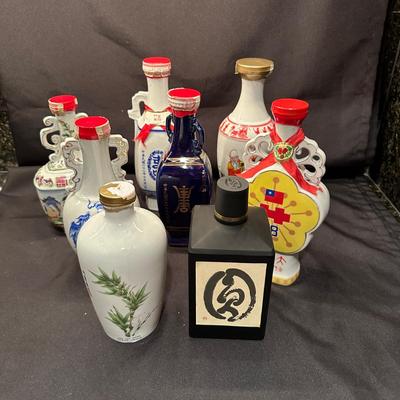 Decorative Asian Bottles with Sealed Caps (B-KL)