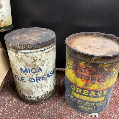 3 round grease cans