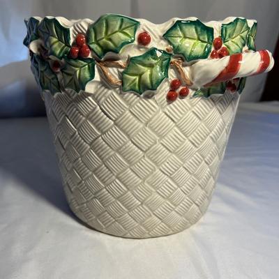 Santa Claus & Large Pot - Fitz & Floyd (K-RG)