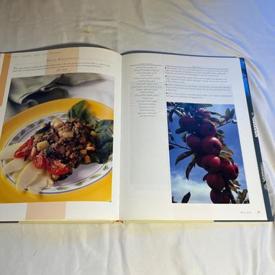 â€˜In Praise Of Applesâ€™ Book - Asheville Author Plus NIB Apple Machine & More (K-RG)