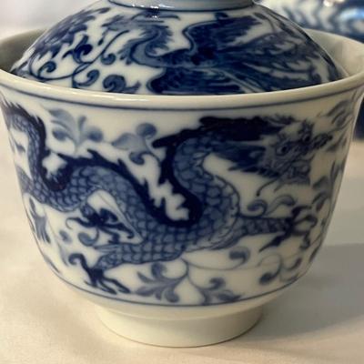 Blue & White Porcelain China Teapot & Cups Plus Vase (K-RG)