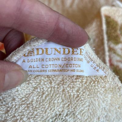 Vintage floral towel set