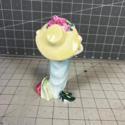 Royal Doulton Figurine "Make Believe"
