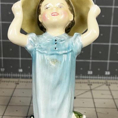 Royal Doulton Figurine "Make Believe"