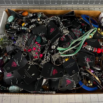 Tray full of Paparazzi NEW Jewels