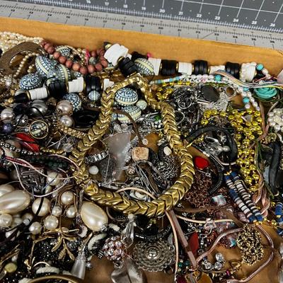 Tray full of used Jewelry 