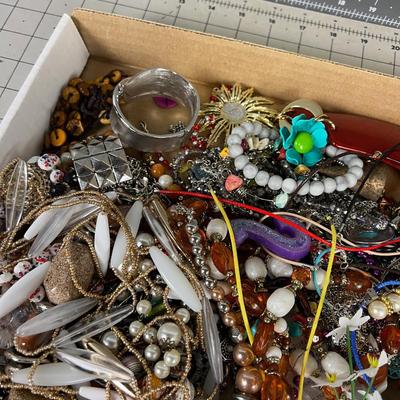  Chunky Necklaces Tray 