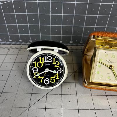 2 Mechanical Travel Clocks 