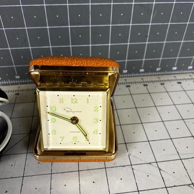2 Mechanical Travel Clocks 