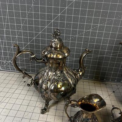 REED & BARTON Silver Plated Tea and Coffee Pots Plus Cream & Sugar Set (4 pieces) 