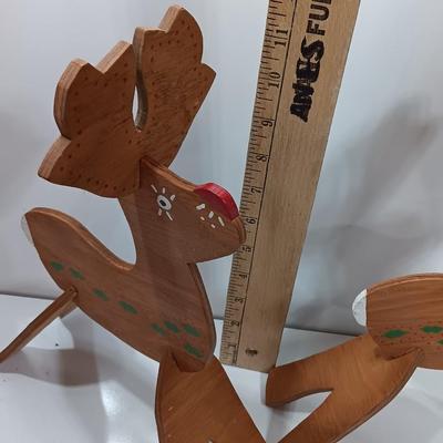 Oh dear! Collapsable easy to store Adorable wooden deer