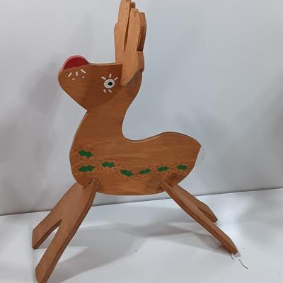 Oh dear! Collapsable easy to store Adorable wooden deer