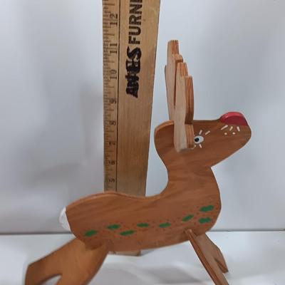 Oh dear! Collapsable easy to store Adorable wooden deer