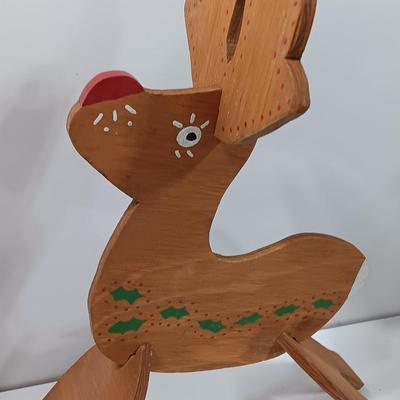 Oh dear! Collapsable easy to store Adorable wooden deer