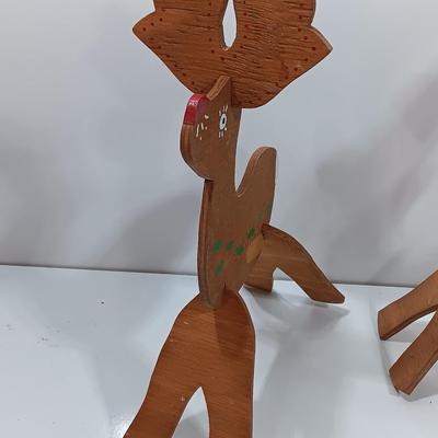 Oh dear! Collapsable easy to store Adorable wooden deer