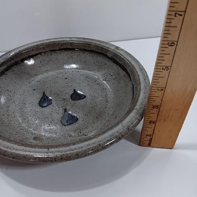 Studio art deco pottery bowl / plate